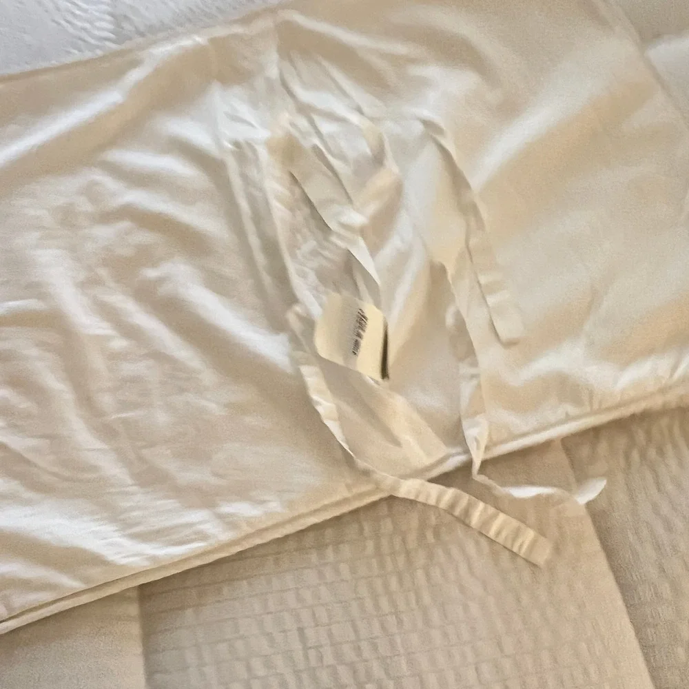 Vtg.‎ Pottery Barn 100% Cotton Embroidered Quilted Sham 2007 Embroidered Single